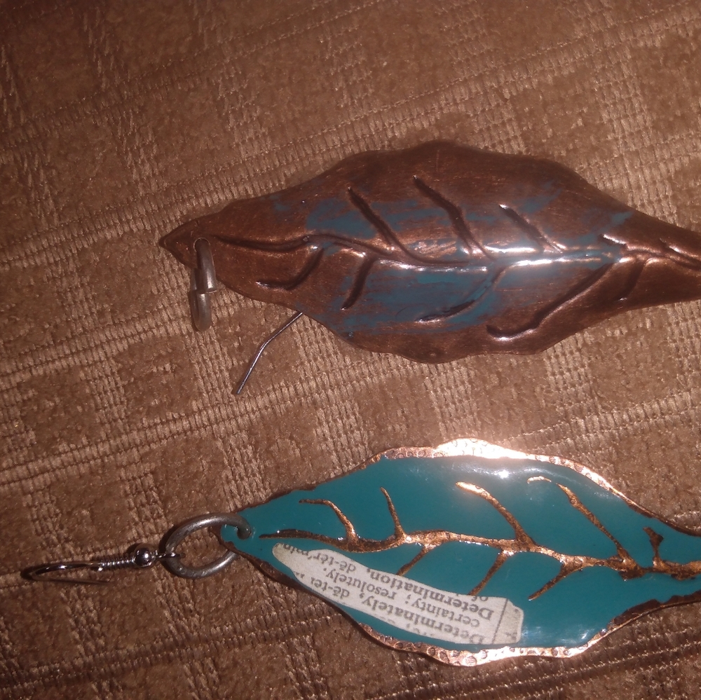 EARRINGS - Picture 2 of 2